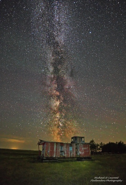 2019-08-05 Milky Way + Old Train Caboose 1 - Michael St. Laurent.jpg